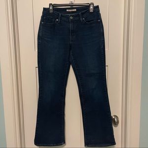 Levi’s size 10 dark blue 529 curvy boot cut jean!